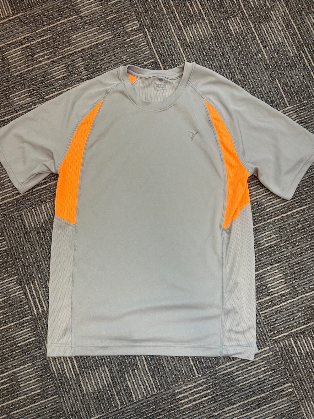 Old Navy Gray Short-Sleeve Athletic Tee with Orange Panels